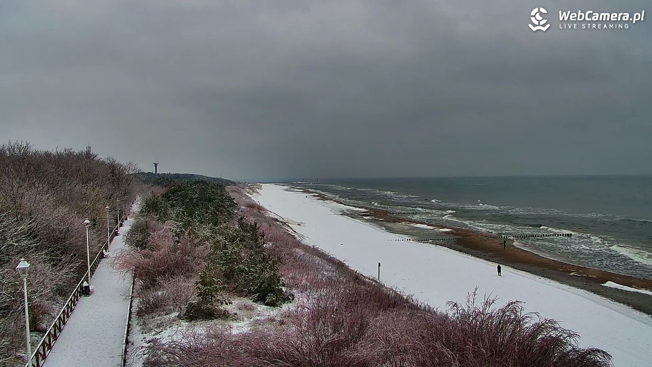 DZIWNÓW  - widok na plażę - 28 styczeń 2026, 13:33