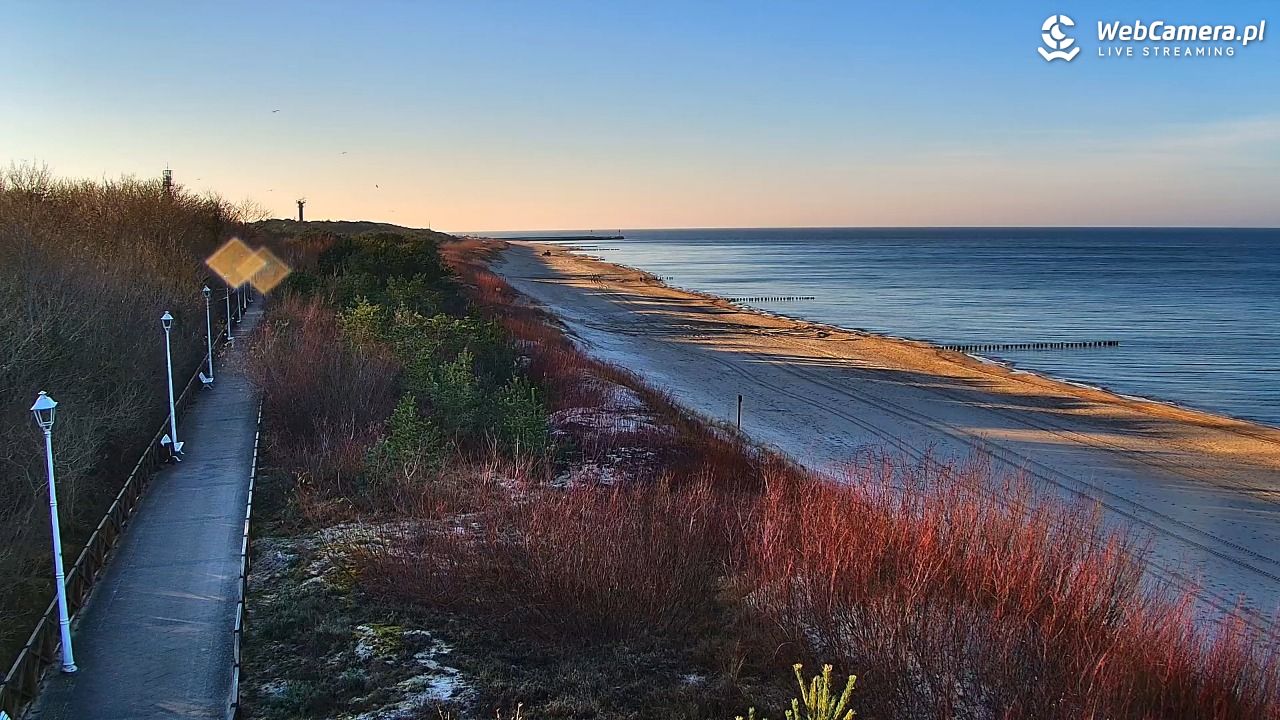 DZIWNÓW  - widok na plażę - 16 grudzień 2025, 12:59