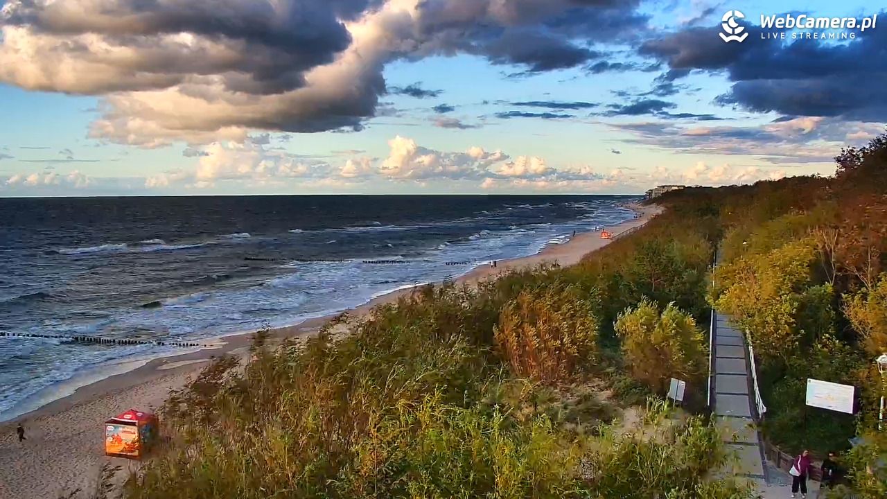 DZIWNÓW  - widok na plażę - 22 sierpień 2026, 19:17