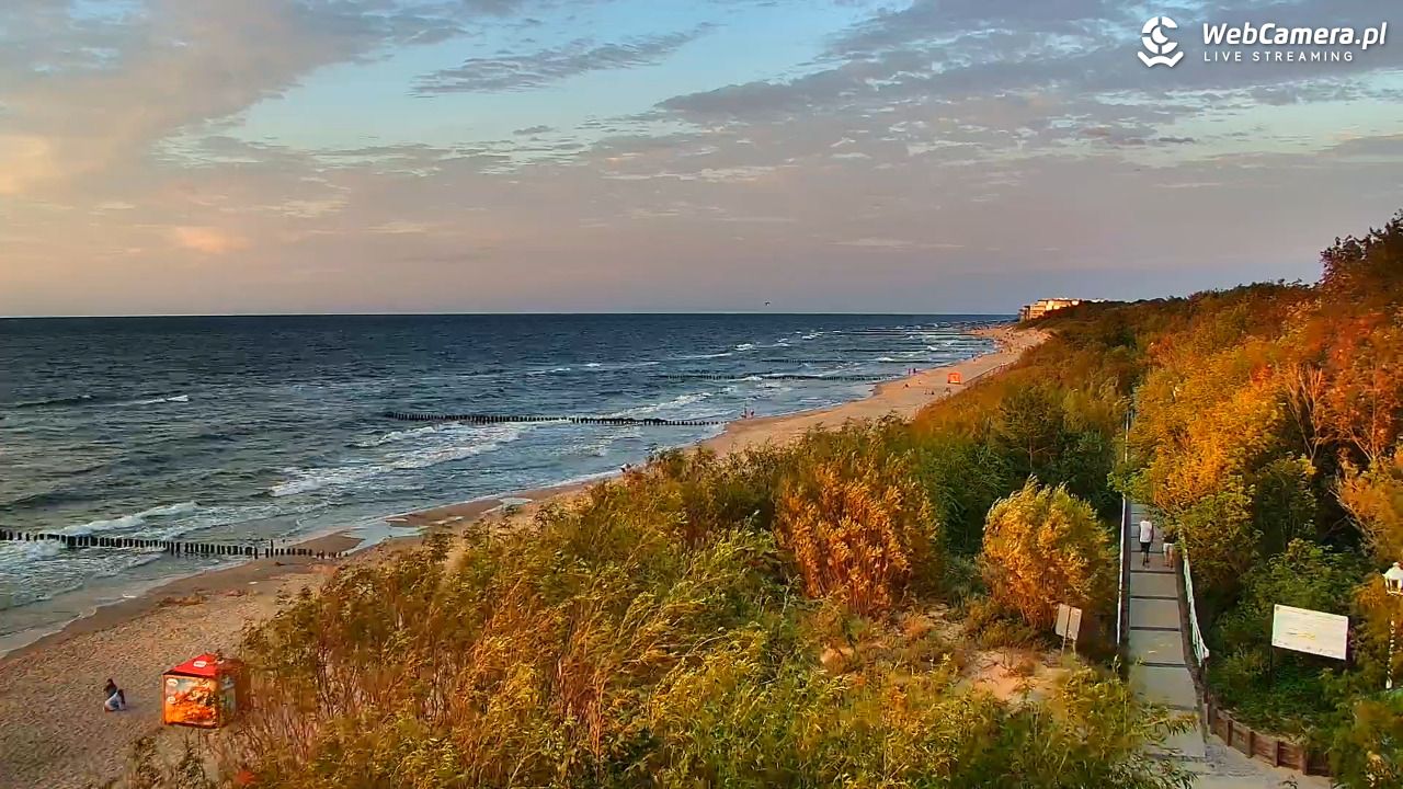 DZIWNÓW  - widok na plażę - 06 sierpień 2026, 20:36