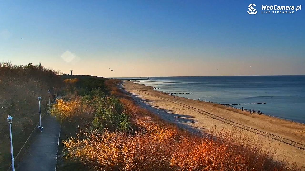 DZIWNÓW  - widok na plażę - 07 listopad 2025, 13:22