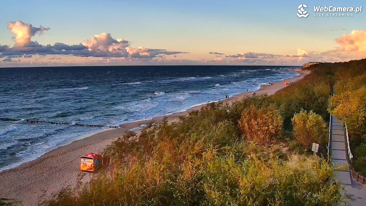 DZIWNÓW  - widok na plażę - 22 sierpień 2026, 19:46
