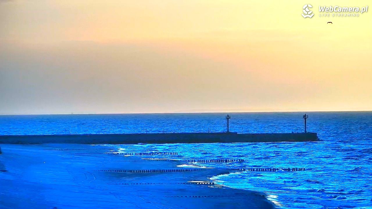 DZIWNÓW  - widok na plażę - 26 marzec 2026, 18:04