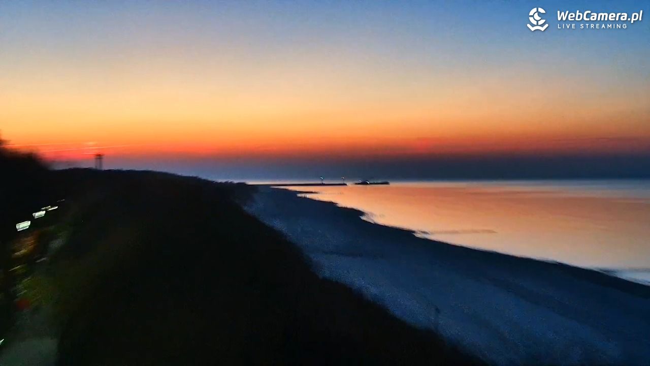 DZIWNÓW  - widok na plażę - 07 listopad 2025, 16:48