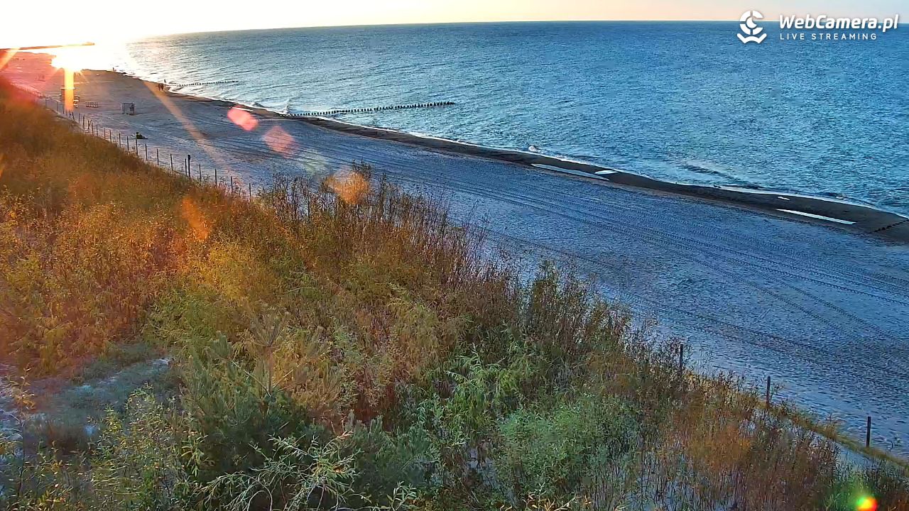 DZIWNÓW  - widok na plażę - 30 wresień 2026, 18:18