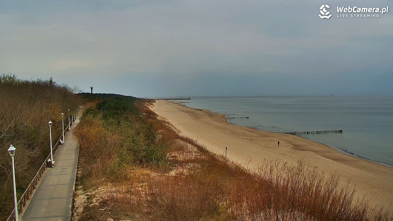 DZIWNÓW  - widok na plażę - 16 kwiecień 2026, 08:42
