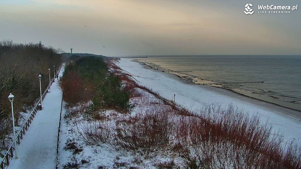 DZIWNÓW  - widok na plażę - 06 styczeń 2026, 09:39