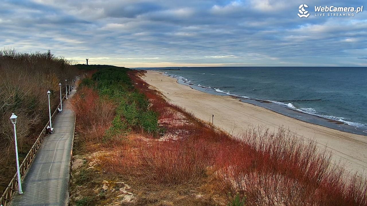 DZIWNÓW  - widok na plażę - 23 grudzień 2025, 10:19