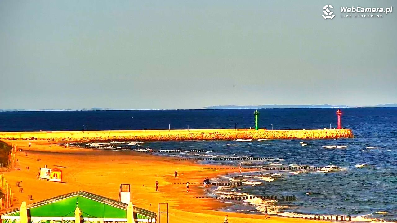 DZIWNÓW  - widok na plażę - 08 sierpień 2026, 07:46