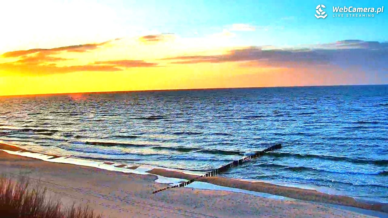 DZIWNÓW  - widok na plażę - 26 marzec 2026, 18:04