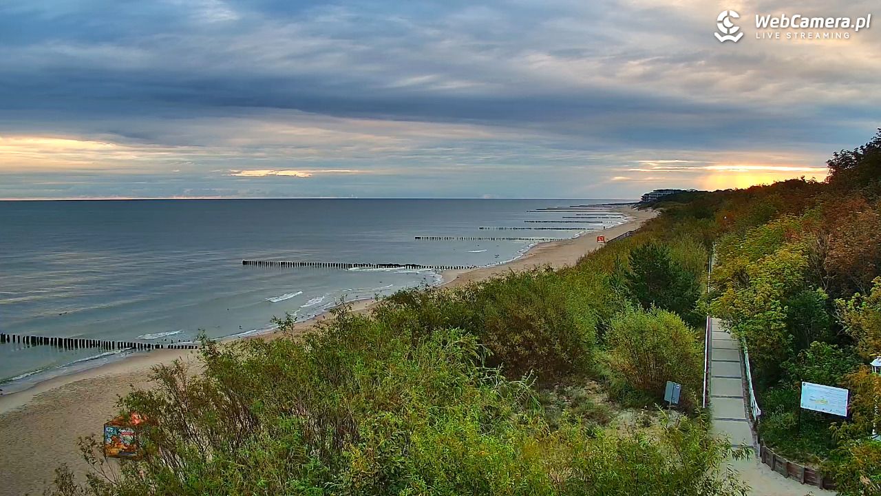 DZIWNÓW  - widok na plażę - 19 sierpień 2026, 06:13