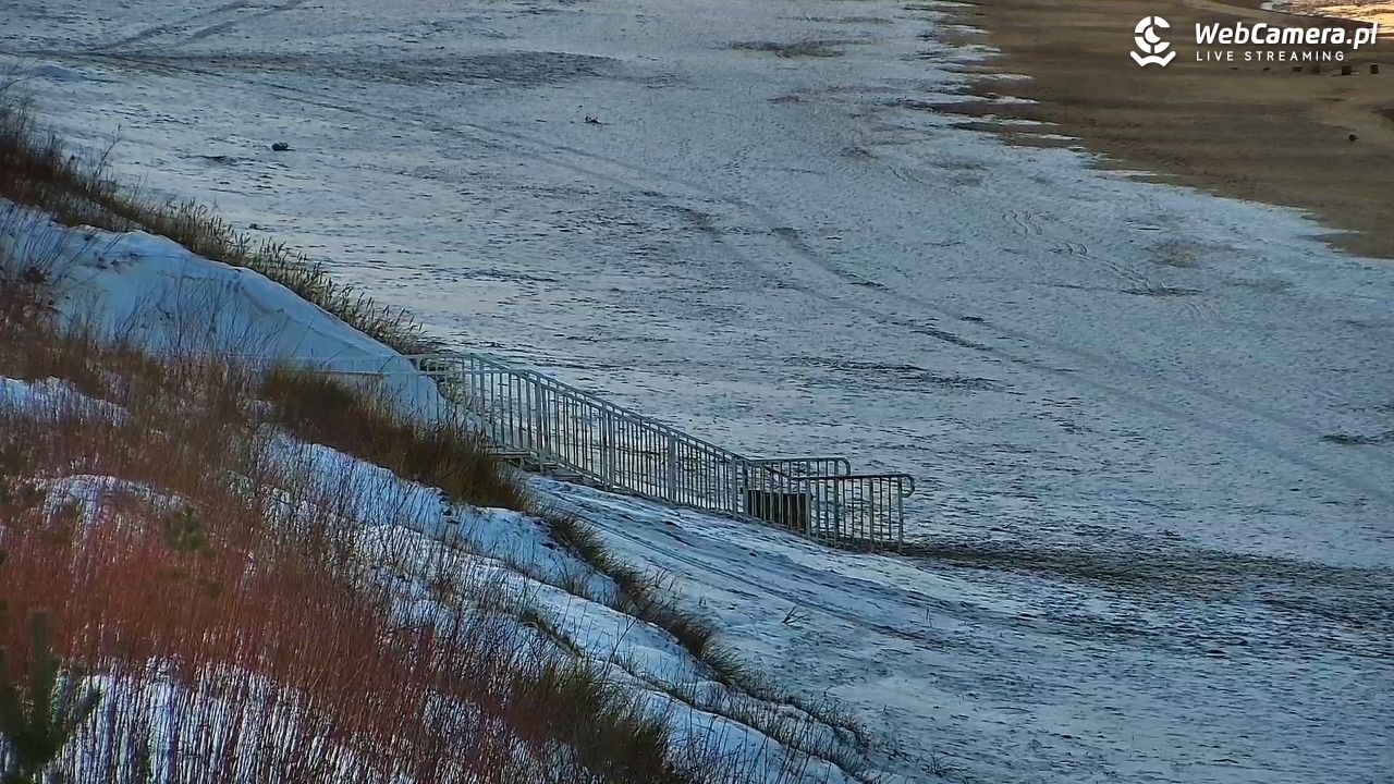 DZIWNÓW  - widok na plażę - 08 styczeń 2026, 15:05