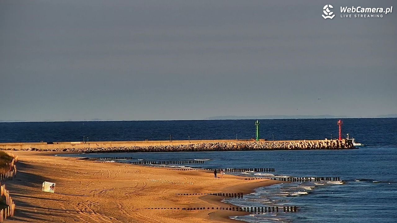 DZIWNÓW  - widok na plażę - 05 październik 2026, 07:00