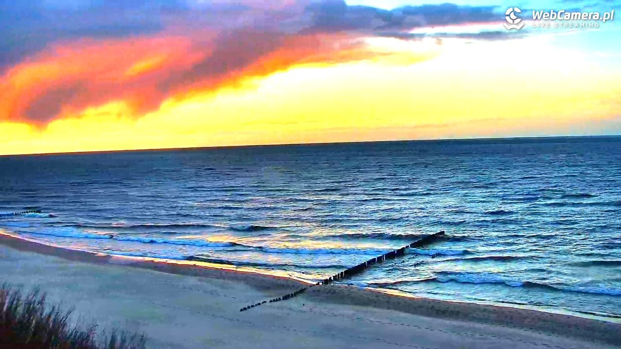 DZIWNÓW  - widok na plażę - 25 marzec 2026, 18:19