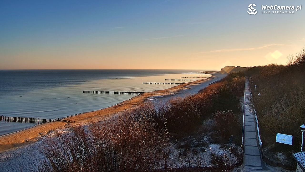 DZIWNÓW  - widok na plażę - 18 marzec 2026, 07:18