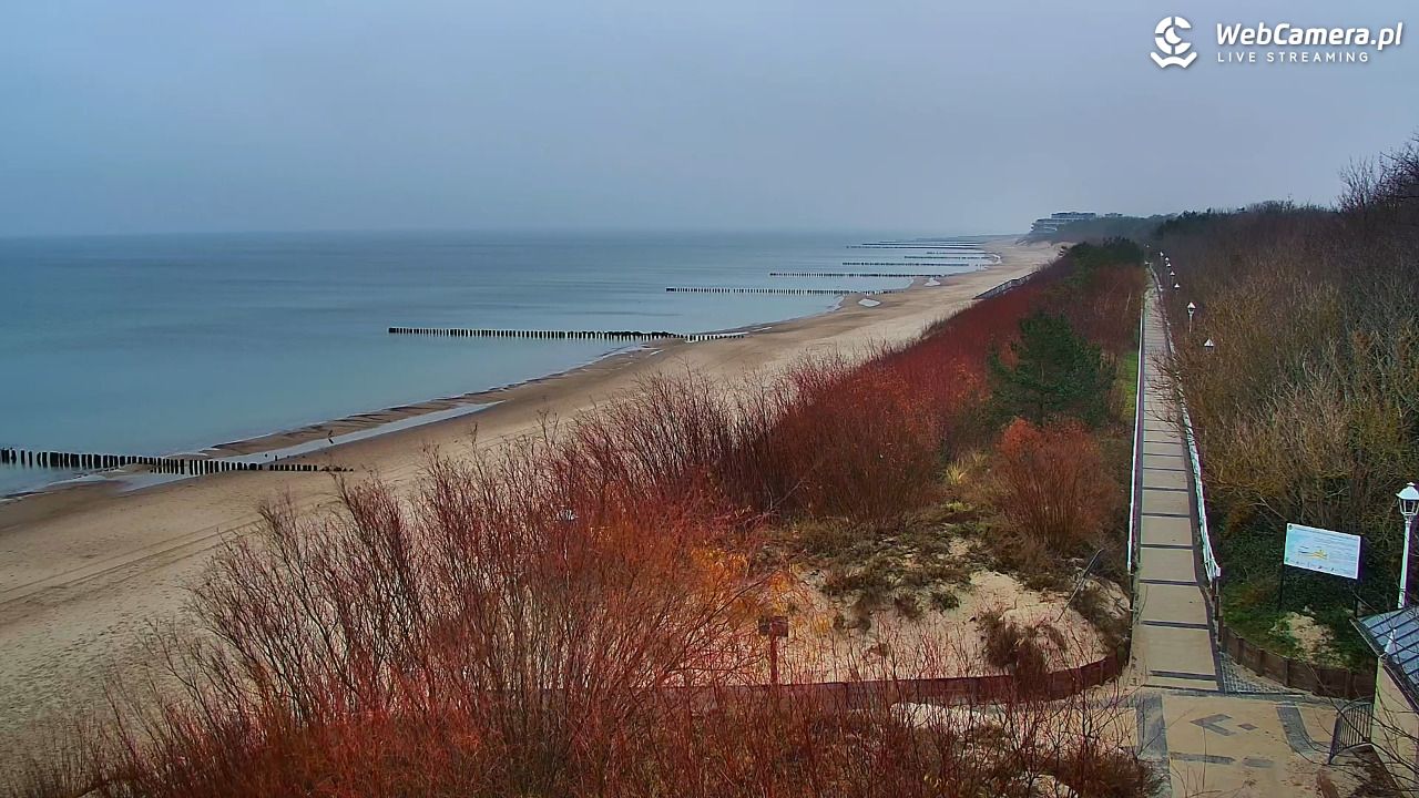 DZIWNÓW  - widok na plażę - 04 grudzień 2025, 07:57