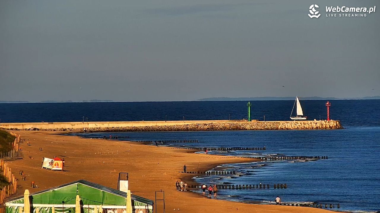 DZIWNÓW  - widok na plażę - 21 sierpień 2026, 07:24