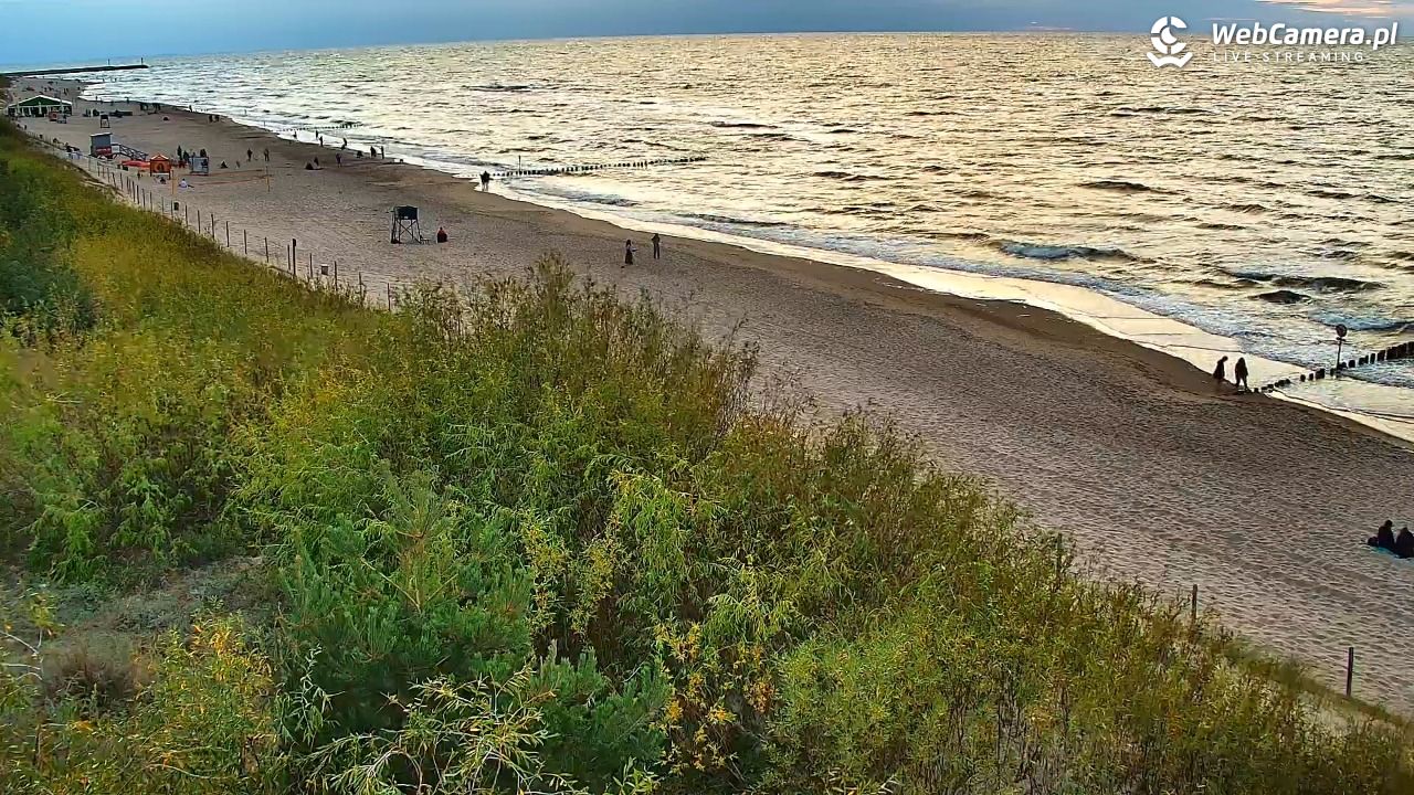 DZIWNÓW  - widok na plażę - 18 sierpień 2026, 20:04