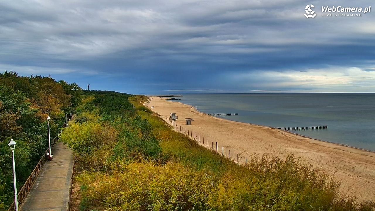 DZIWNÓW  - widok na plażę - 15 wresień 2025, 08:43
