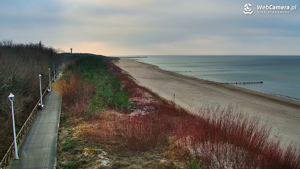 DZIWNÓW  - widok na plażę - 03 grudzień 2025, 13:58