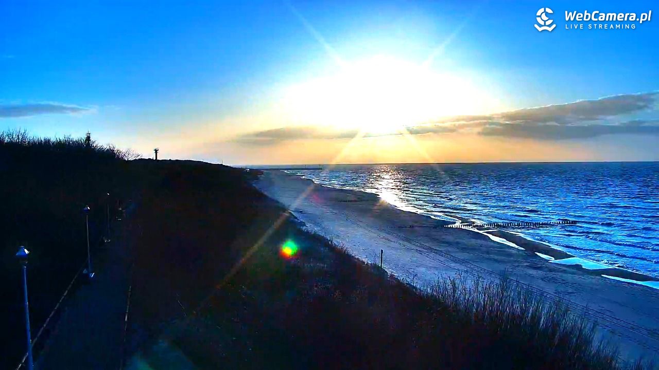 DZIWNÓW  - widok na plażę - 26 marzec 2026, 17:52