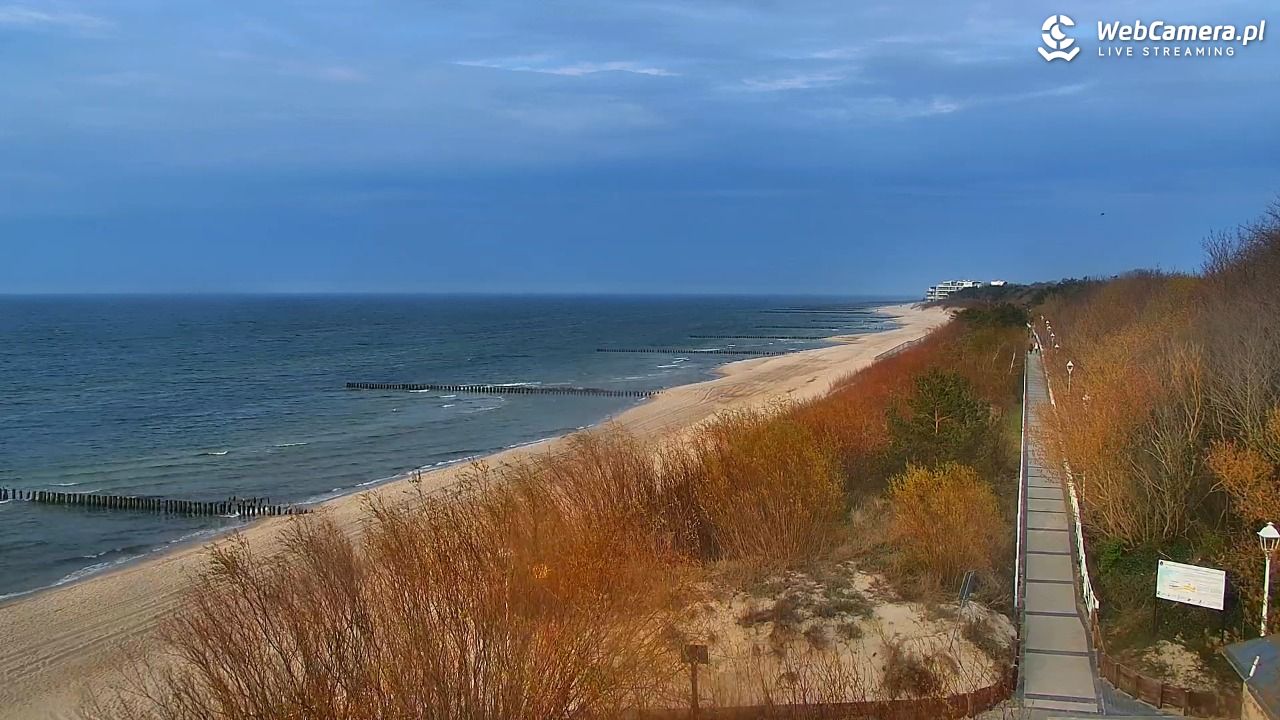 DZIWNÓW  - widok na plażę - 16 kwiecień 2026, 18:33