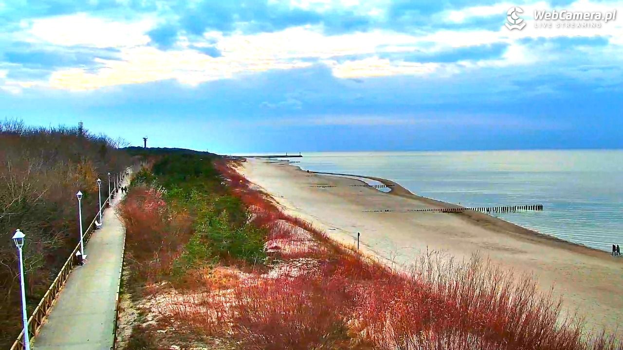 DZIWNÓW  - widok na plażę - 11 marzec 2026, 17:23