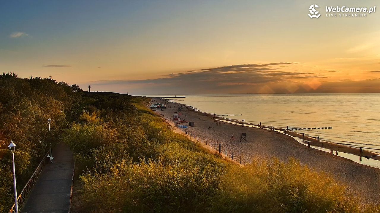 DZIWNÓW  - widok na plażę - 05 lipiec 2025, 20:46