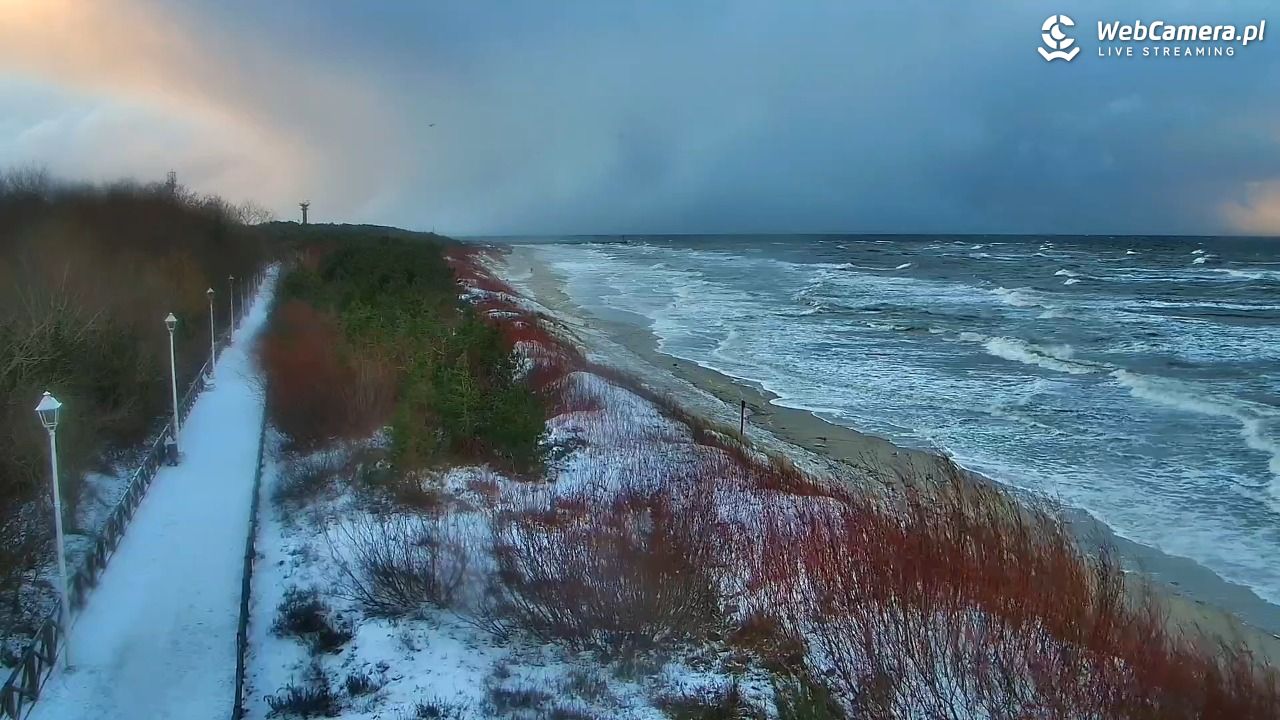 DZIWNÓW  - widok na plażę - 10 styczeń 2026, 15:33