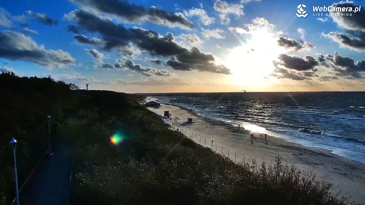 DZIWNÓW  - widok na plażę - 05 wresień 2026, 19:05