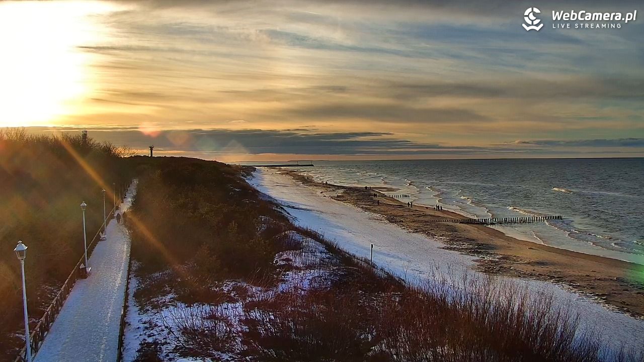 DZIWNÓW  - widok na plażę - 15 luty 2026, 16:12