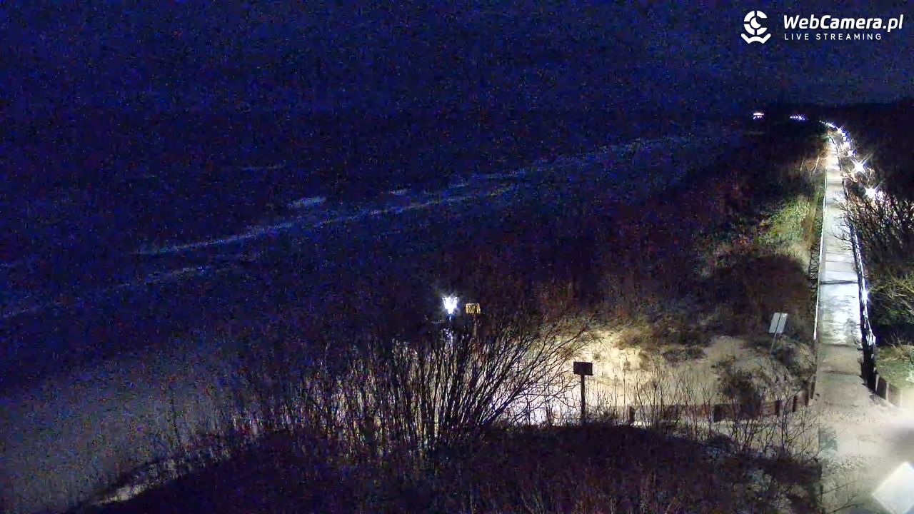 DZIWNÓW  - widok na plażę - 31 grudzień 2025, 19:17