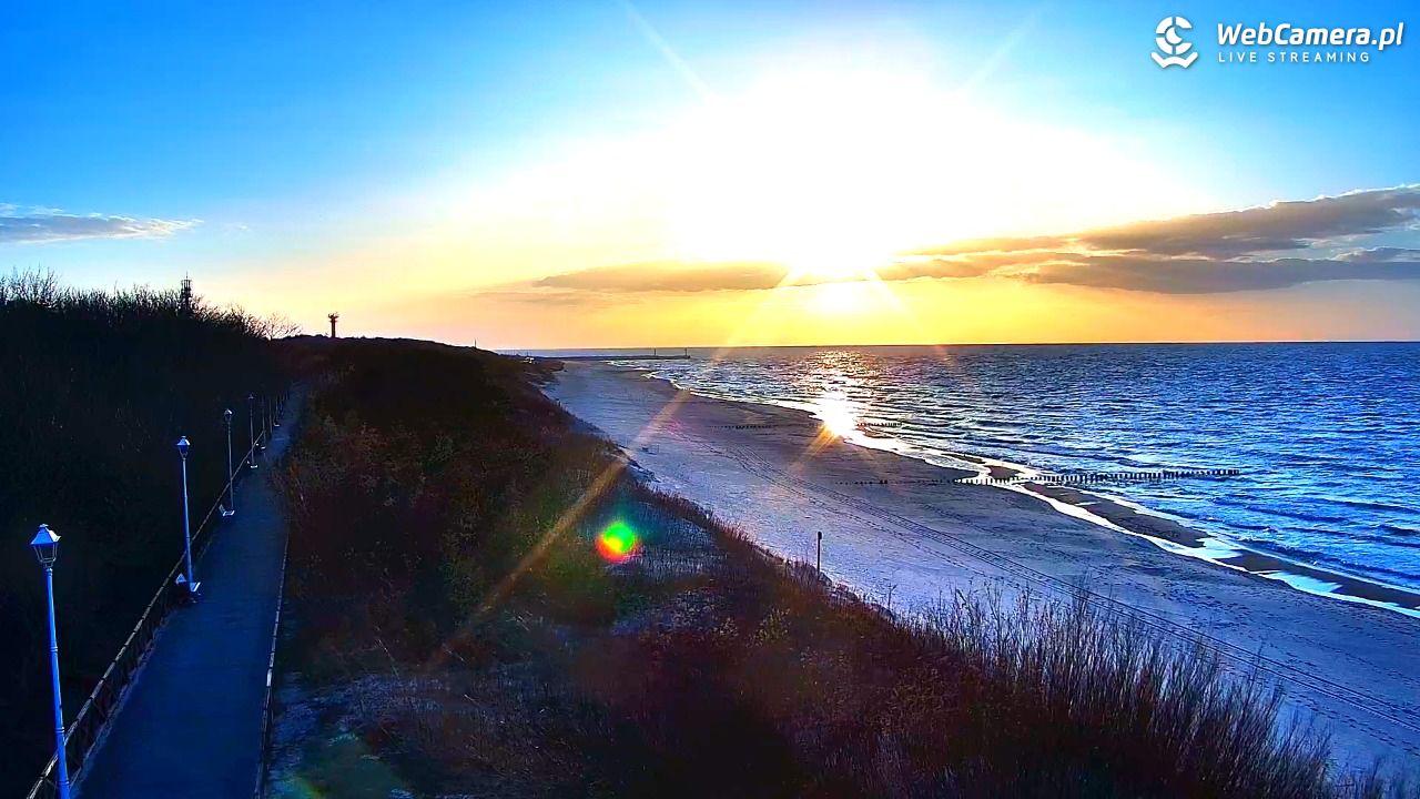 DZIWNÓW  - widok na plażę - 26 marzec 2026, 17:53