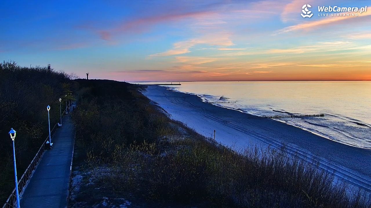 DZIWNÓW  - widok na plażę - 29 kwiecień 2026, 20:41