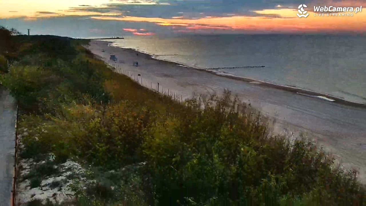 DZIWNÓW  - widok na plażę - 30 wresień 2026, 18:43