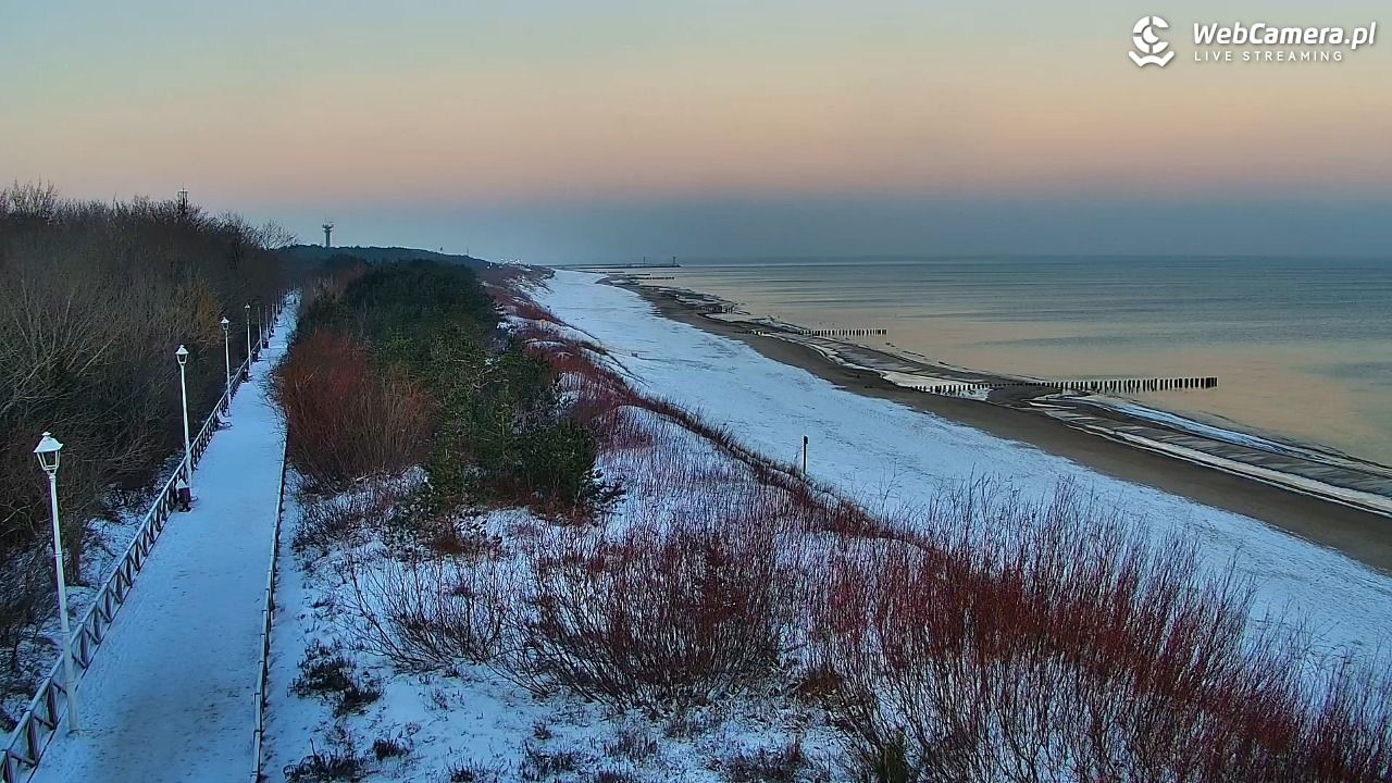 DZIWNÓW  - widok na plażę - 08 styczeń 2026, 08:26
