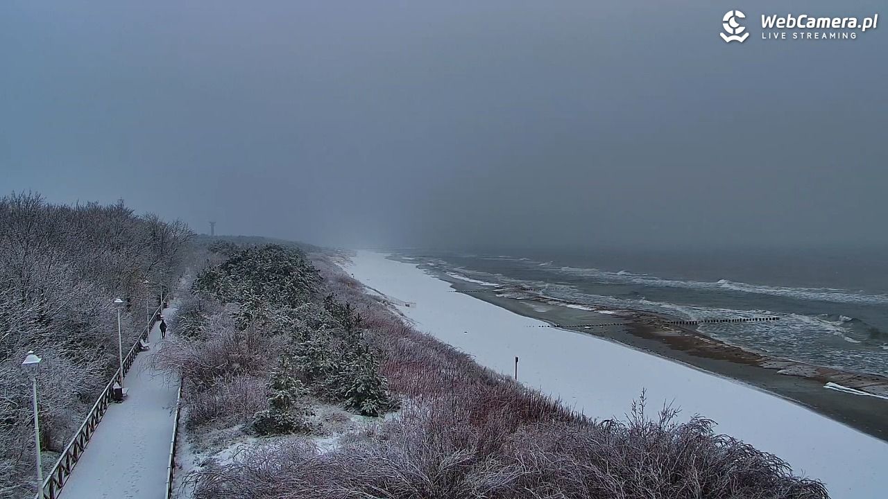 DZIWNÓW  - widok na plażę - 27 styczeń 2026, 10:10