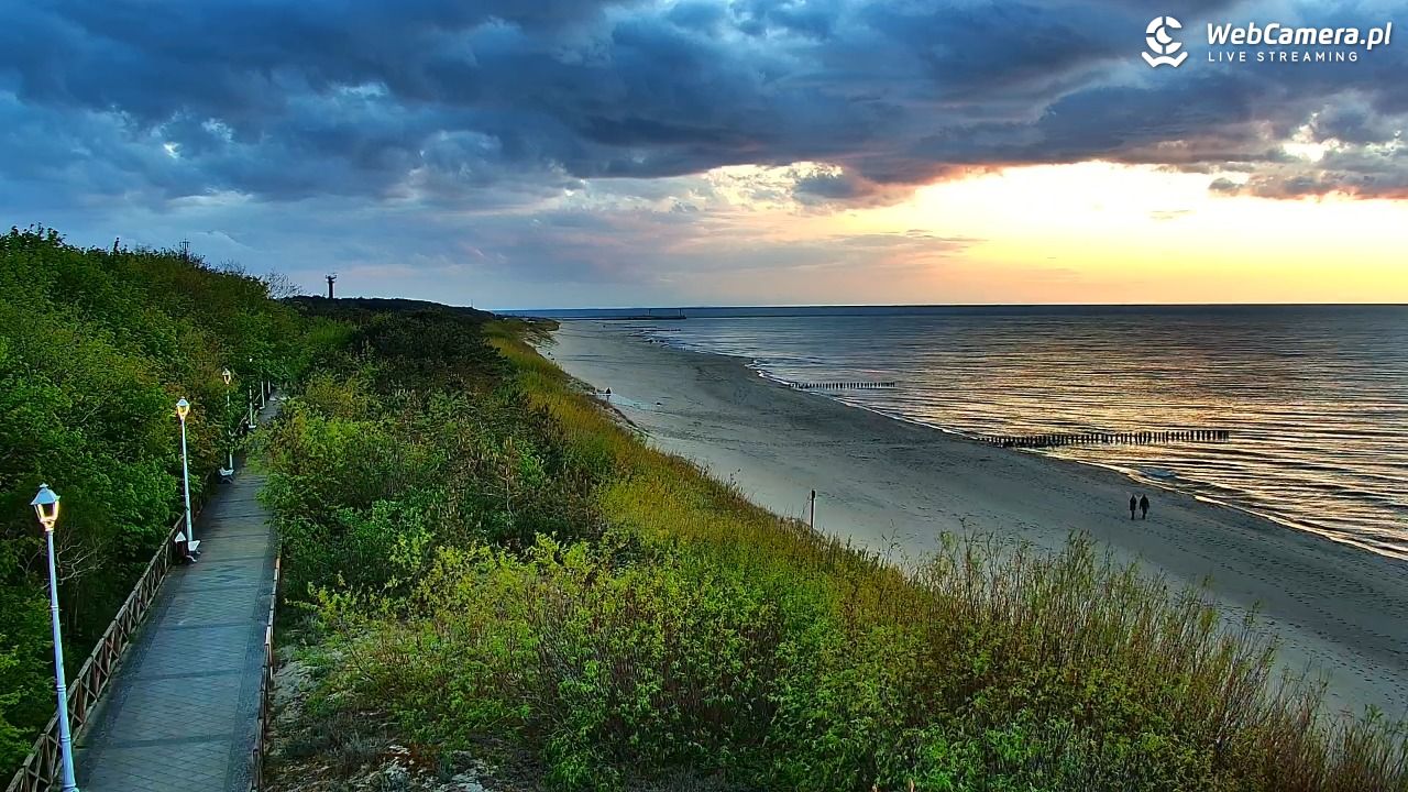DZIWNÓW  - widok na plażę - 13 maj 2026, 20:56