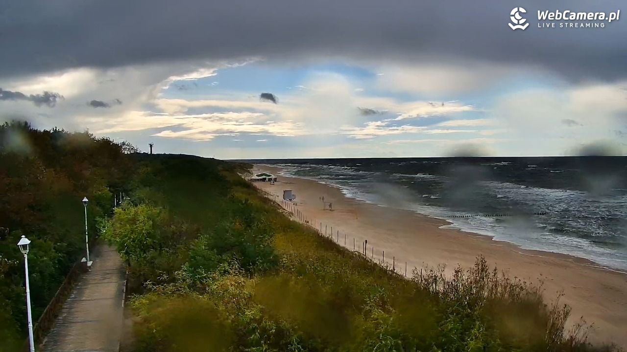 DZIWNÓW  - widok na plażę - 05 wresień 2026, 16:03