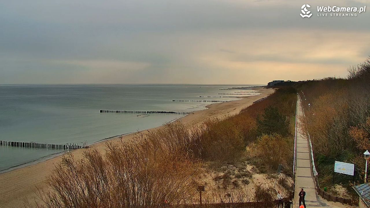 DZIWNÓW  - widok na plażę - 16 kwiecień 2026, 08:47
