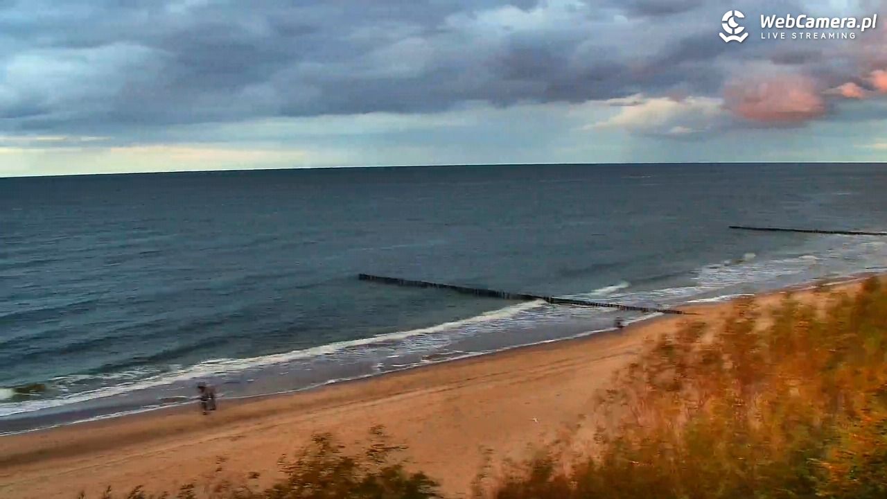 DZIWNÓW  - widok na plażę - 18 wresień 2026, 19:02