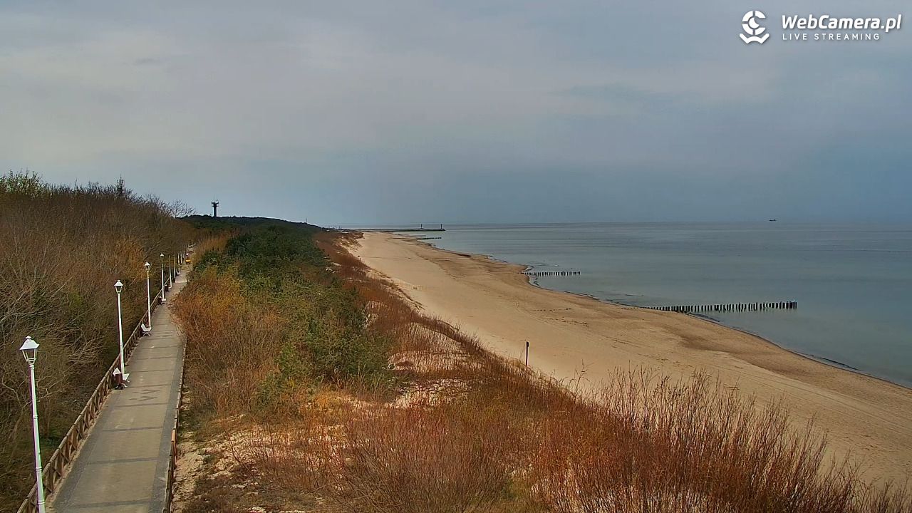 DZIWNÓW  - widok na plażę - 16 kwiecień 2026, 08:46