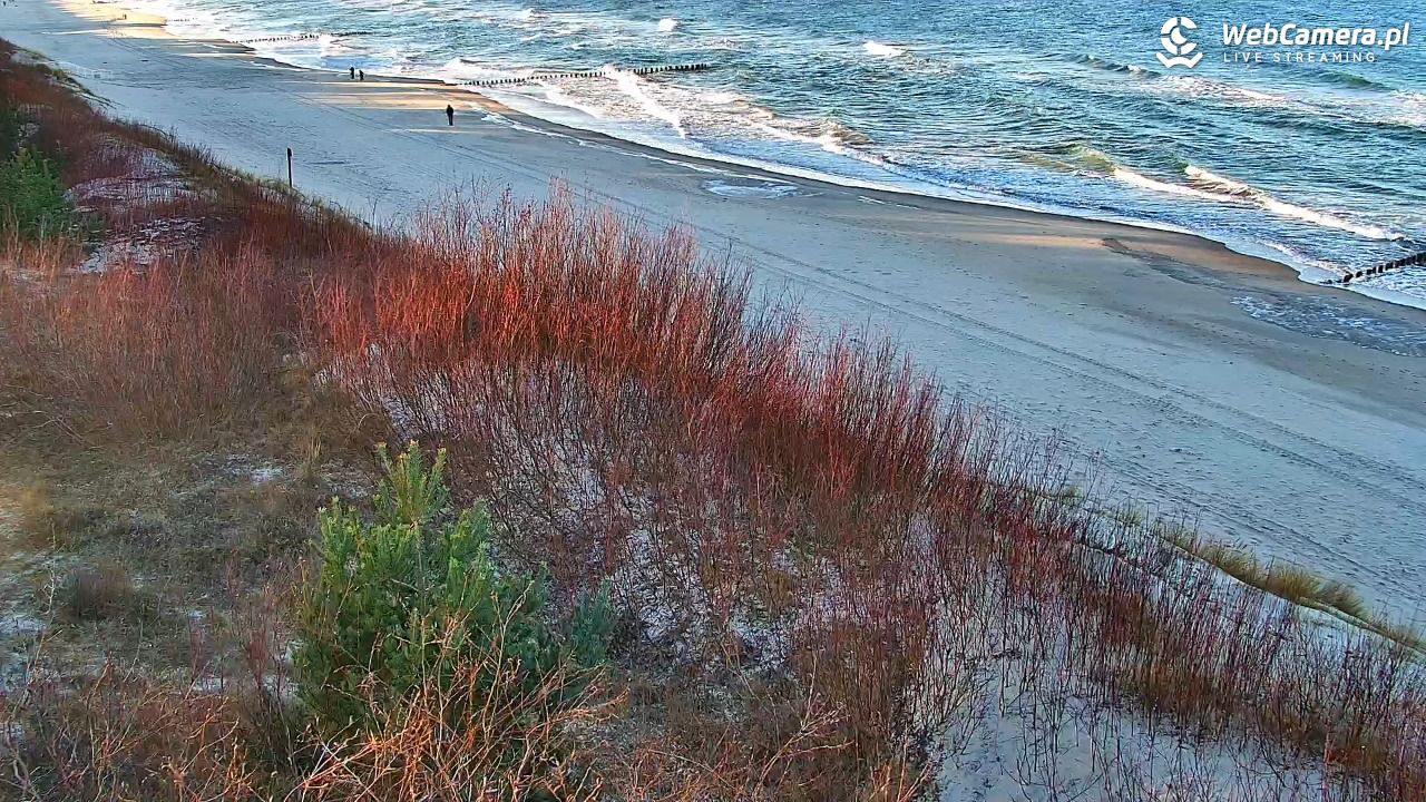 DZIWNÓW  - widok na plażę - 24 grudzień 2025, 14:04