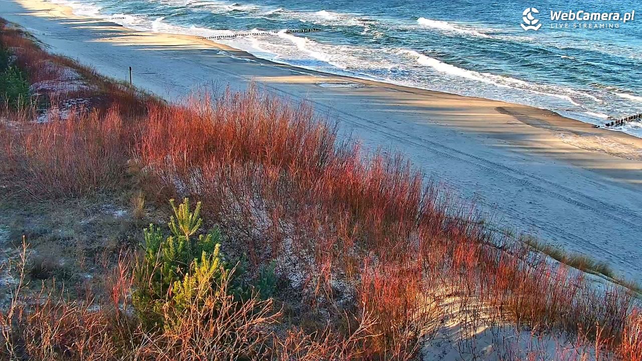 DZIWNÓW  - widok na plażę - 24 grudzień 2025, 13:12