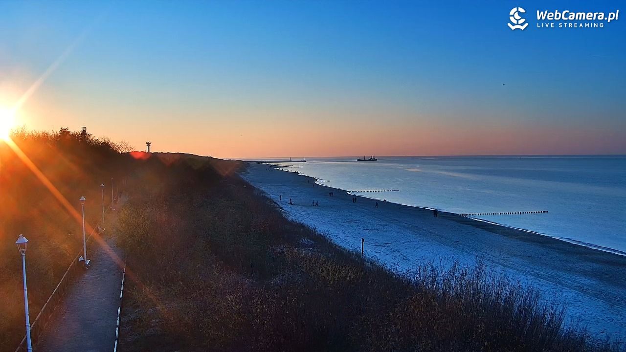 DZIWNÓW  - widok na plażę - 08 listopad 2025, 15:48