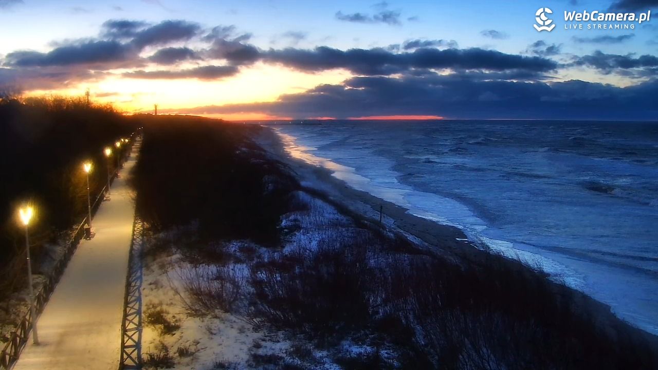 DZIWNÓW  - widok na plażę - 10 styczeń 2026, 16:38