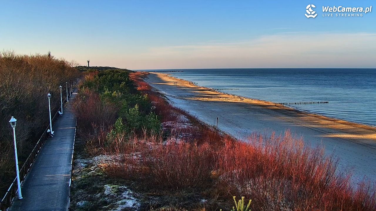 DZIWNÓW  - widok na plażę - 16 grudzień 2025, 11:20