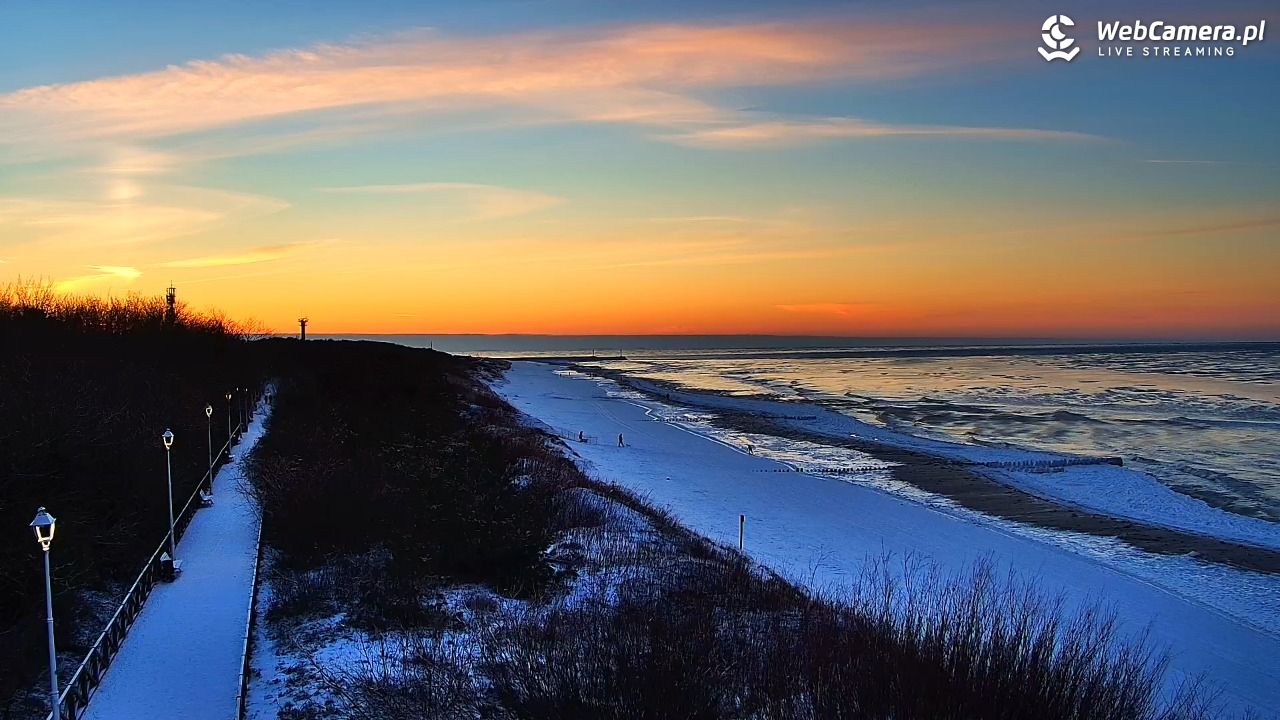 DZIWNÓW  - widok na plażę - 01 luty 2026, 16:44