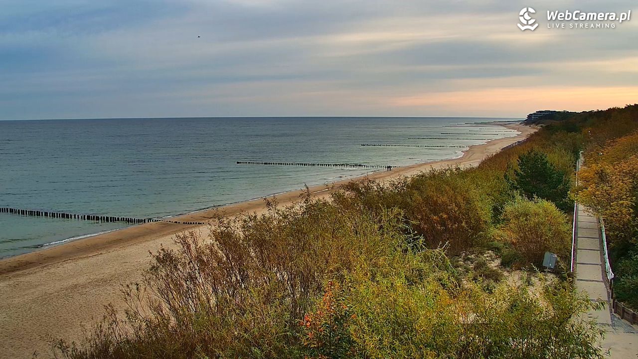 DZIWNÓW  - widok na plażę - 30 wresień 2026, 07:59