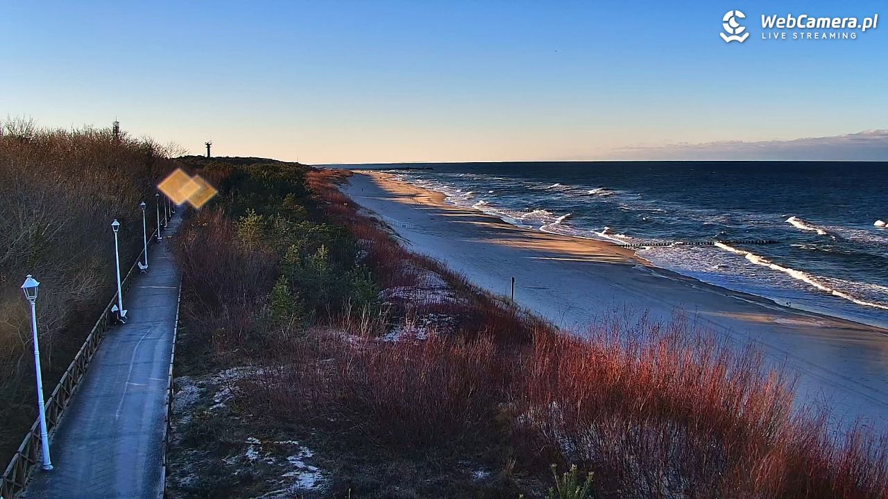 DZIWNÓW  - widok na plażę - 24 grudzień 2025, 13:27